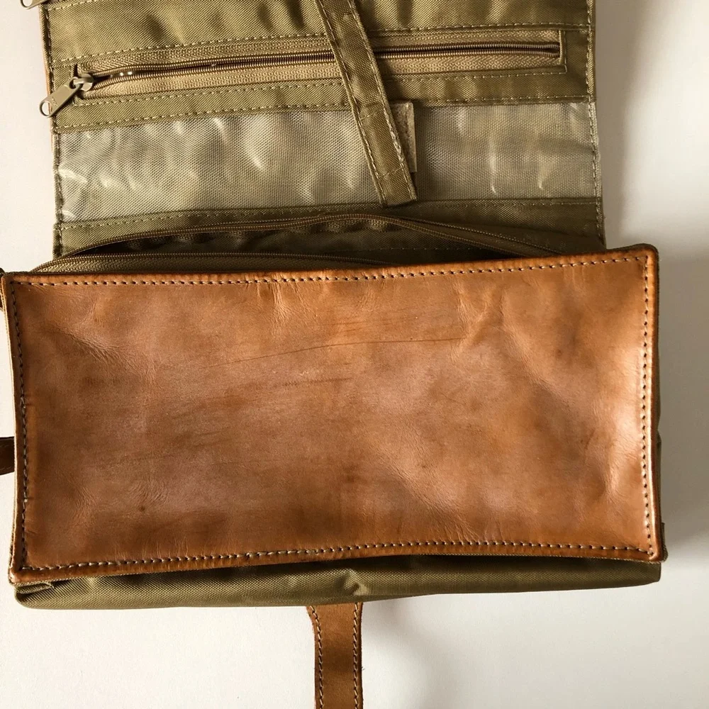 Vintage Hartmann Hanging Toiletry Bag - Consists of Leather & Nylon - Picture 8 of 13